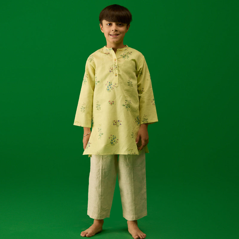 Kash Floral Linen Kurta - Pistachio